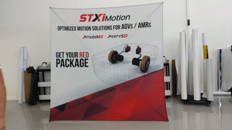 ShowFlex Display — מתקן בד מתפתח כמו מטרייה